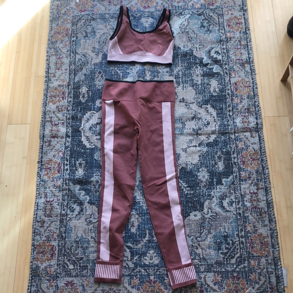 Fabletics work out set